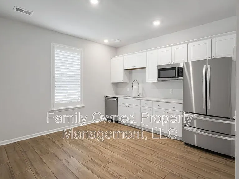 2048 Longhorn Ln — Photo 10