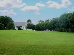 322 Silver Creek Dr, Swansboro, NC 28584