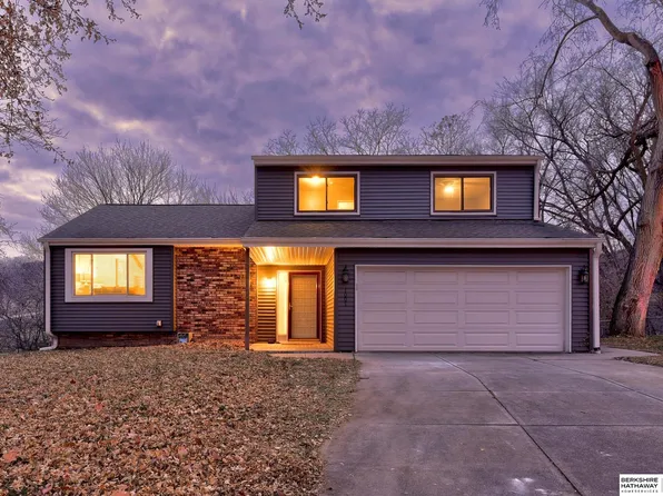 1007 Julius Pl, Bellevue, NE 68005