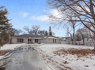 215 E Orchard St, Arlington Heights, IL 60005