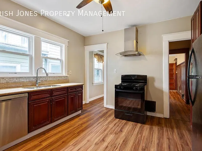 67 Newman Pl #1 — Photo 8