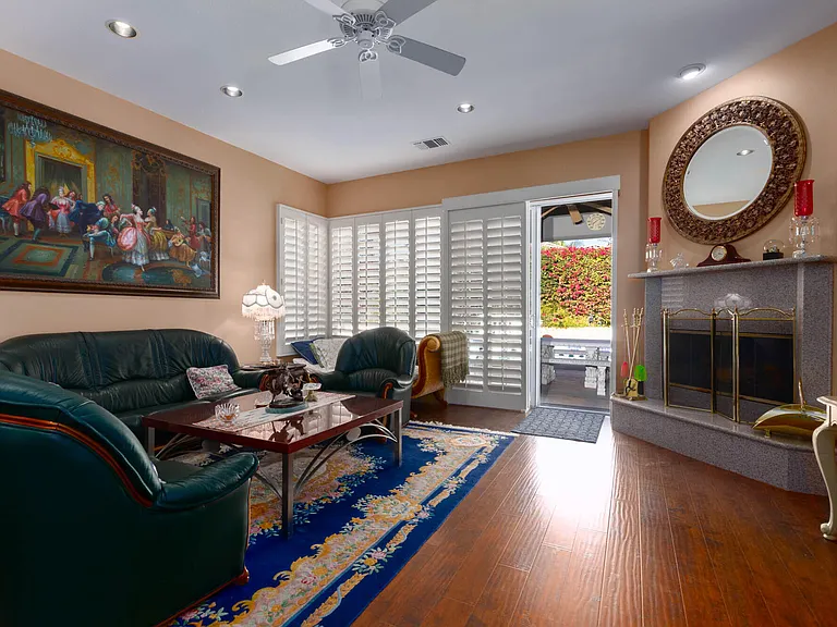 4 Bentley Rd — Photo 7