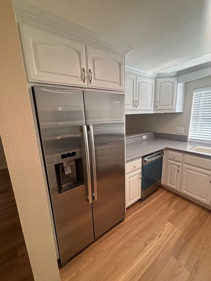 Building Photo - 808 Shady Oak Dr