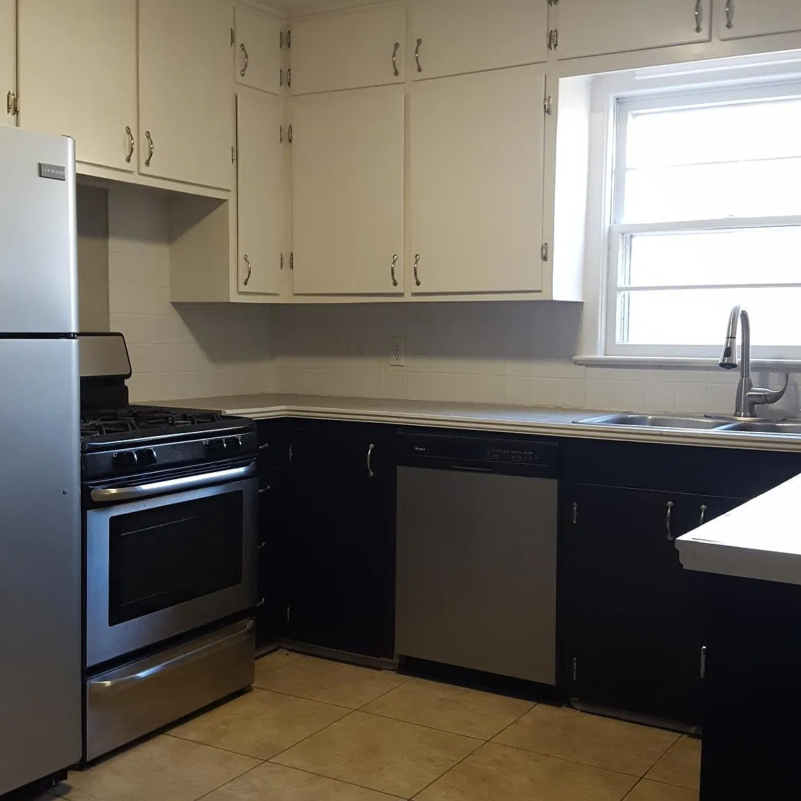 4 bed, 2154 sqft, $1,750 — Photo 2