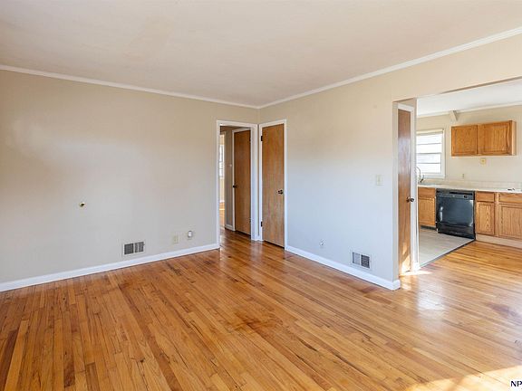 5th image of 4401 Van Dorn St