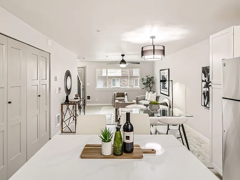 Evergreen Townhomes — Photo 11
