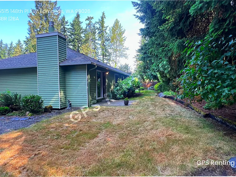5515 148th Pl SW — Photo 2
