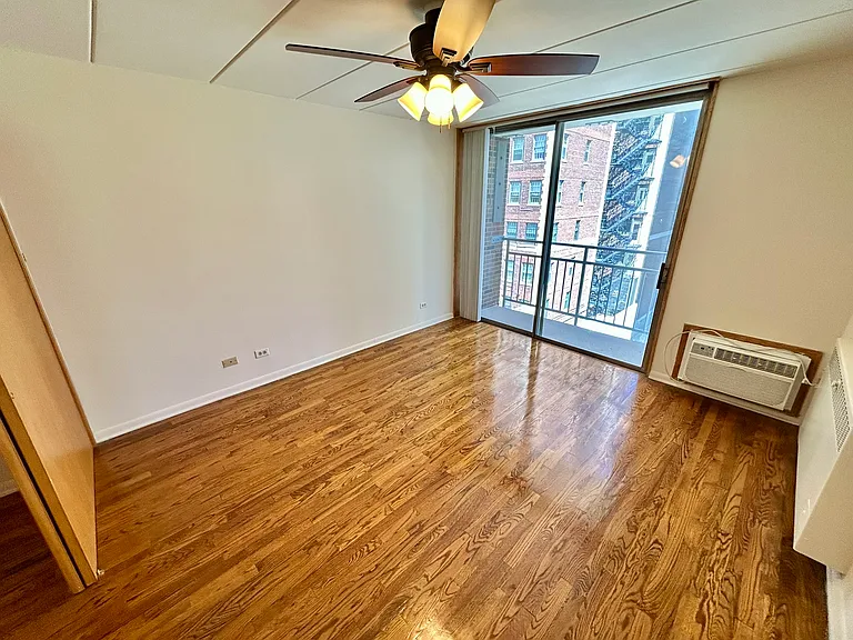 2340 N Commonwealth Ave — Photo 31