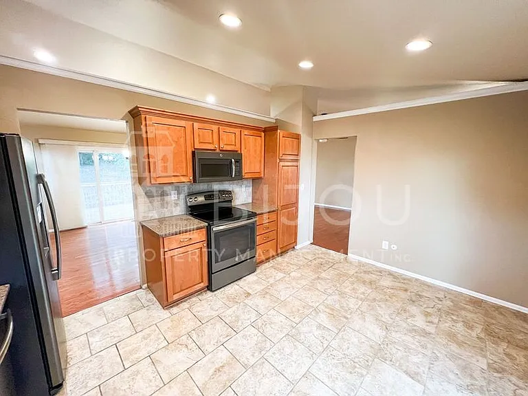 355 Waco Ct — Photo 47