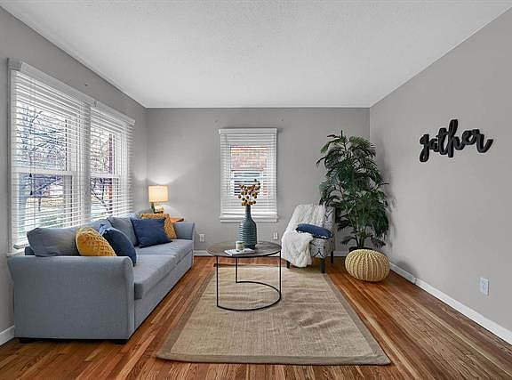 3rd image of 2559 Benton St