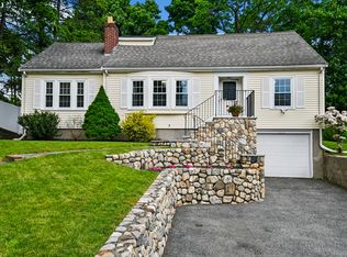7 Valley Rd, Woburn, MA 01801
