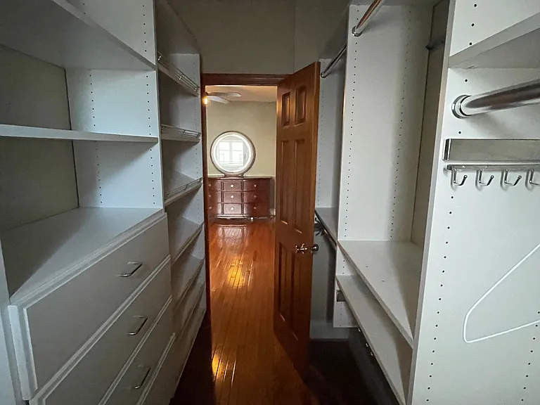 1529 Spring Pl NW — Photo 3
