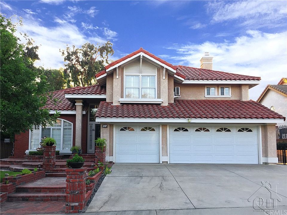 2nd image of 317 Amber Ridge Ln