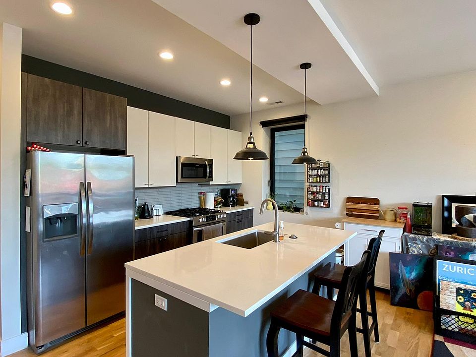 1st image of 2556 W Armitage Ave #203
