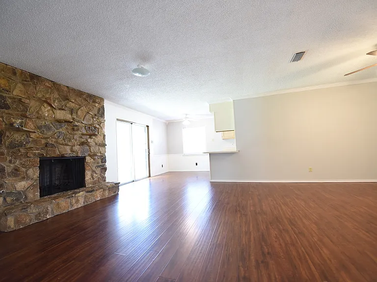 8945 Flicker Ln — Photo 2