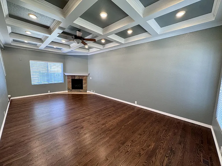 11260 Jersey Way — Photo 3
