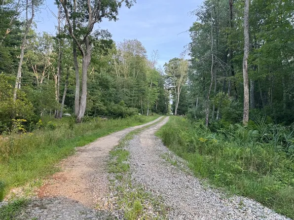 6 Peters Farm Ln, Dartmouth, MA 02748