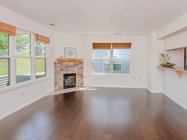 1704 Weatherstone Dr — Photo 10