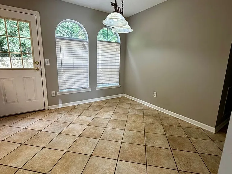 1701 W Oak Dr #252 — Photo 8