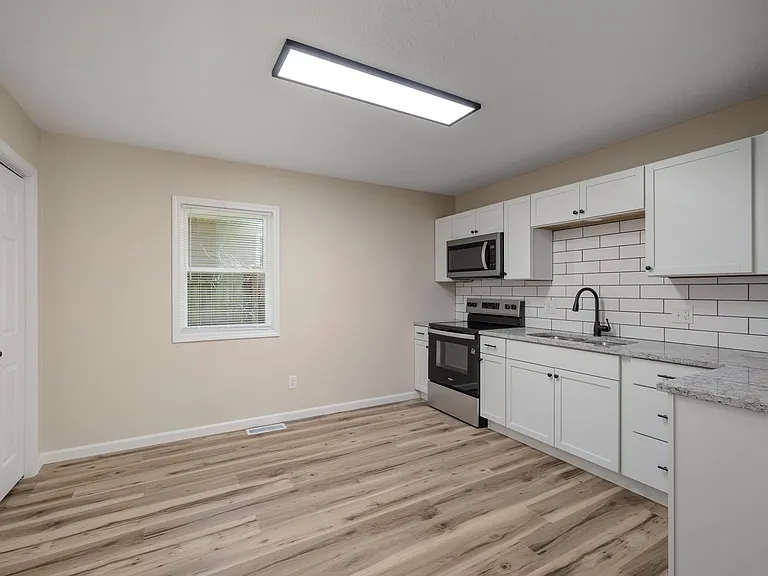 1649 N Patterson Ave — Photo 7