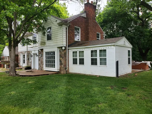25240 Franklin Park Dr, Franklin, MI 48025