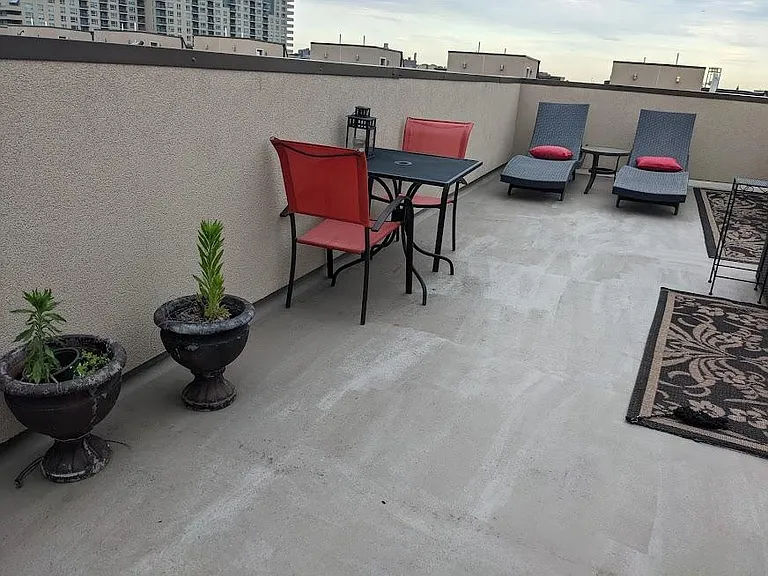 740 S Columbus Blvd — Photo 6