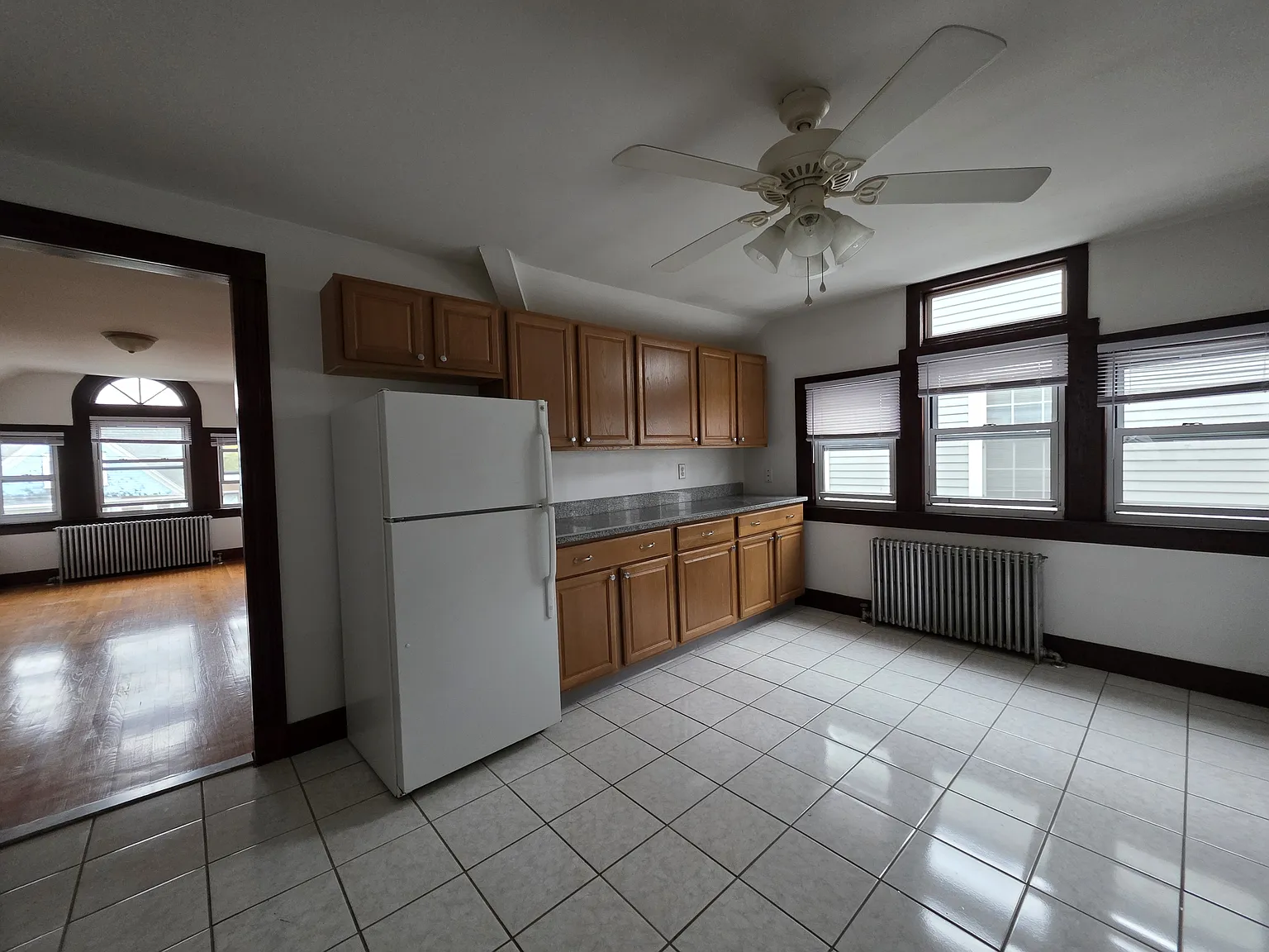 2 bed, $2,050 — Photo 3