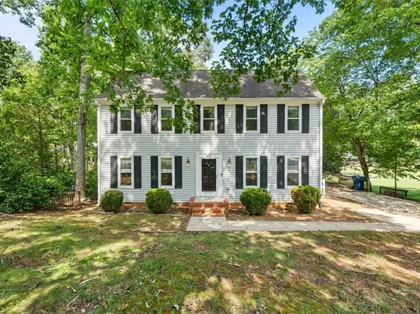 203 Weaver St, Randleman, NC 27317