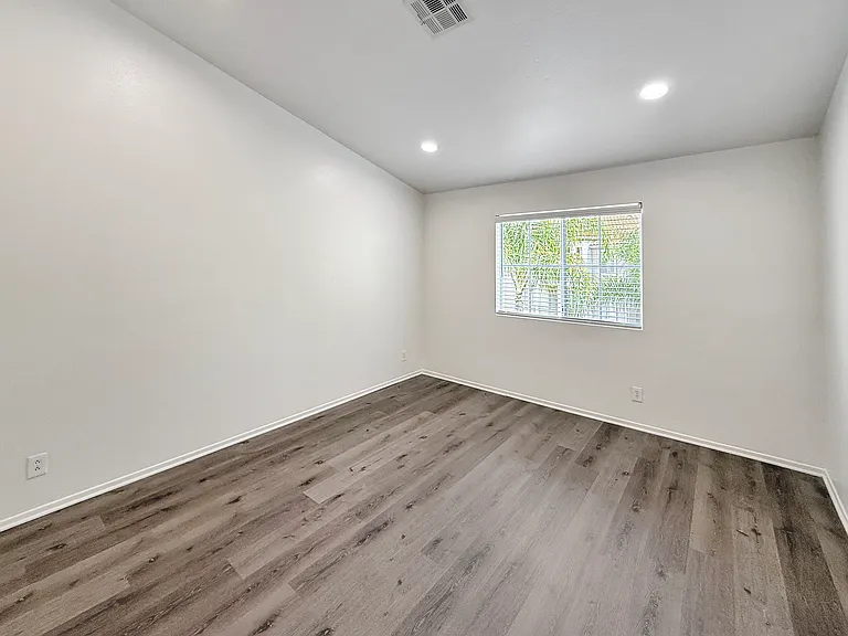 River Front Condominiums — Photo 27