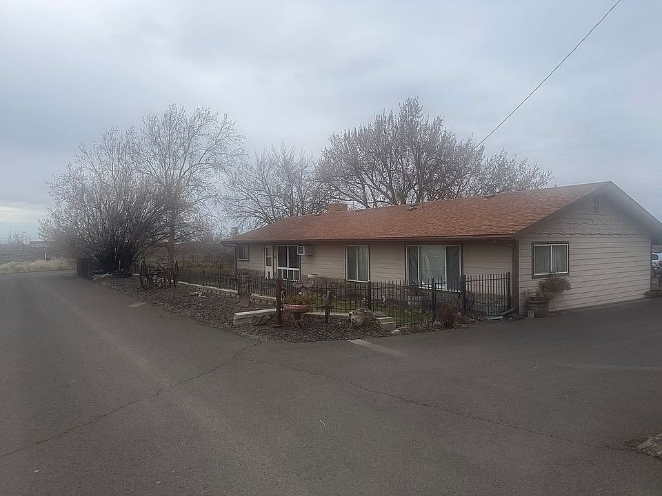 Entry circular Dr. & house