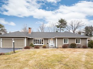 42 Laurel Ln, Longmeadow, MA 01106