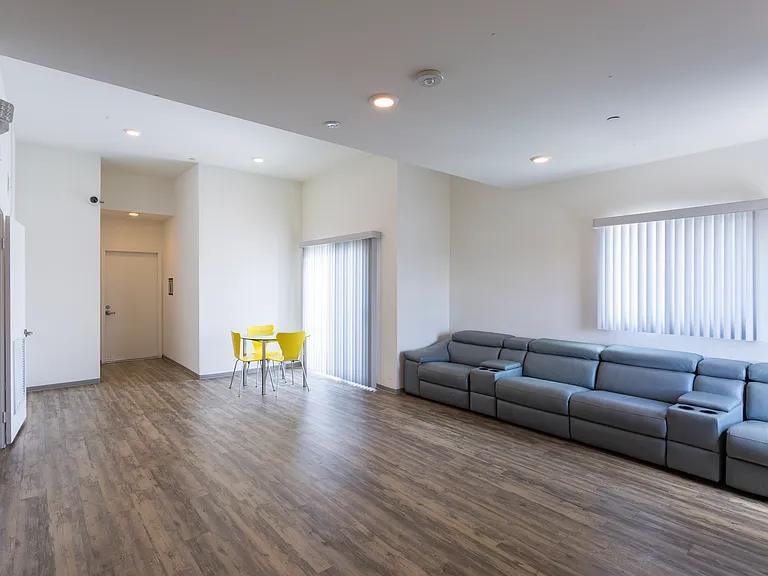 Chase St Apartments — Photo 20