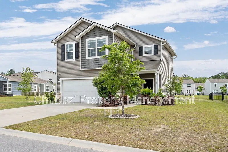 3 bed, 2.5 bath, 1700 sqft, $2,300 — Photo 2