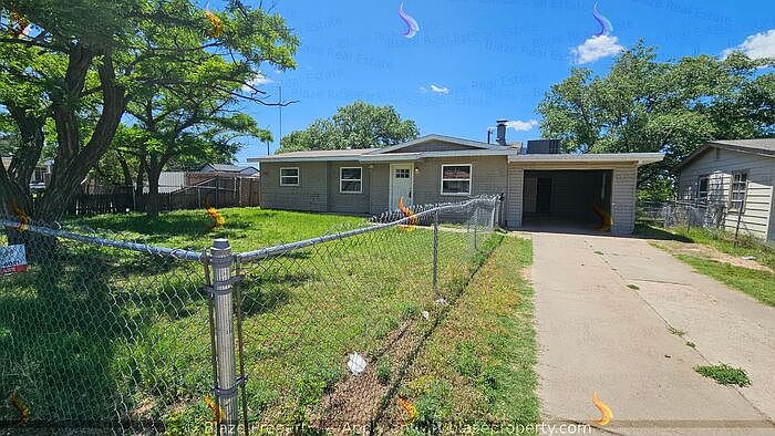 1st image of 2417 Oak Dr