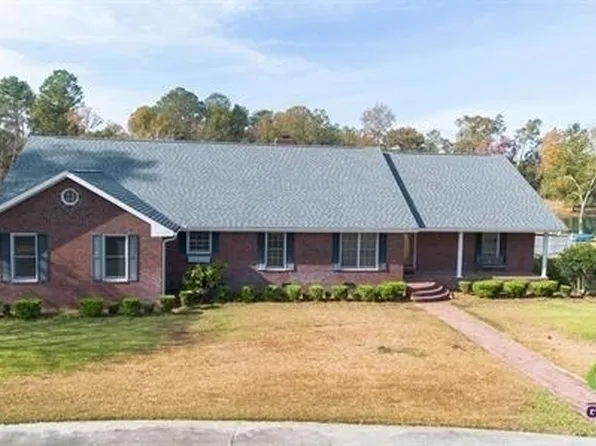 110 Pine Hill Dr, Cochran, GA 31014