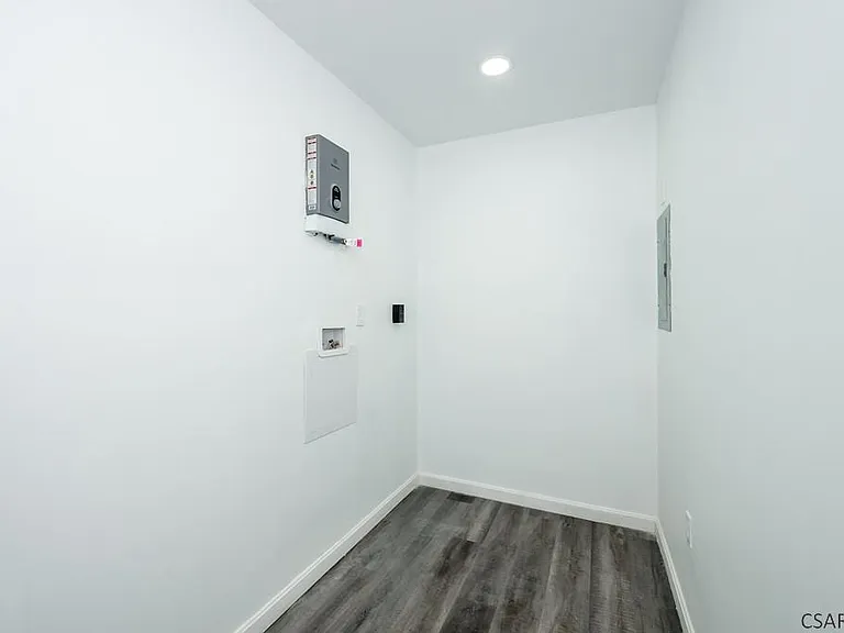 215 Franklin St #302 — Photo 11
