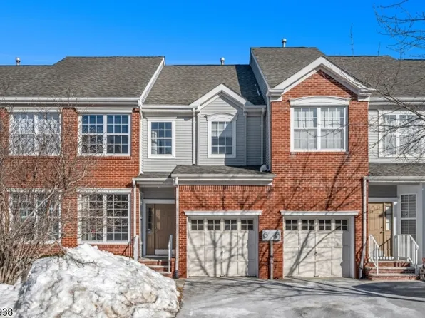 52 Gordon Cir, Parsippany, NJ 07054