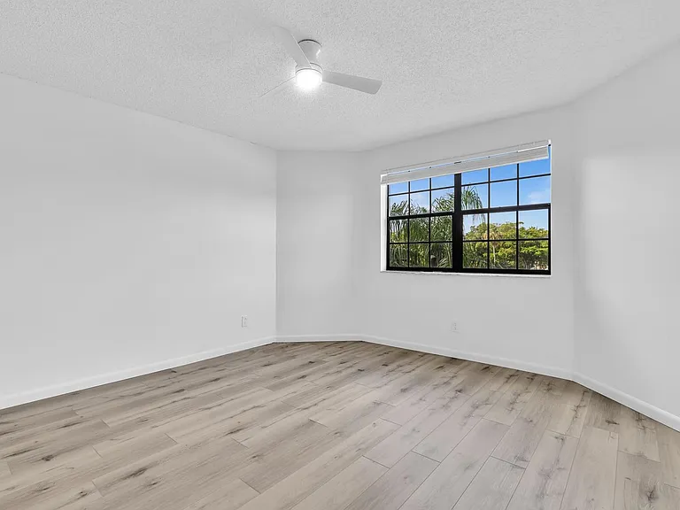 11225 W Atlantic Blvd #306 — Photo 34