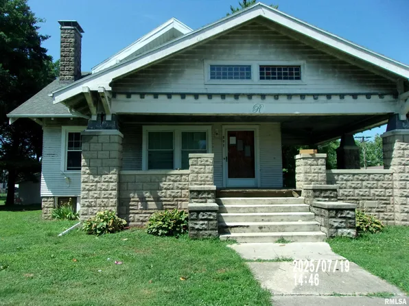 201 W State St, Astoria, IL 61501