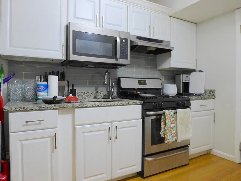 28 Williams St #1L — Photo 7