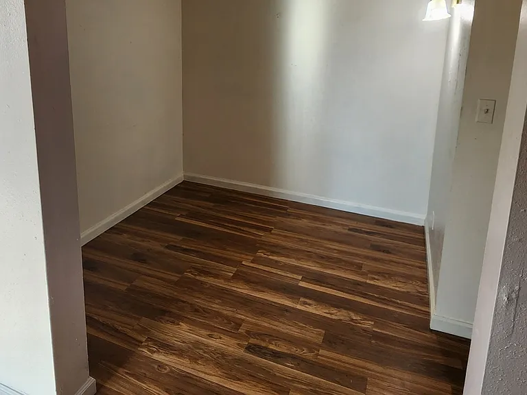 Half-bed/office