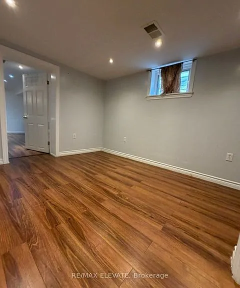 8 Balaclava Dr #BASEMENT — Photo 5