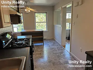 9A Irving St — Photo 3