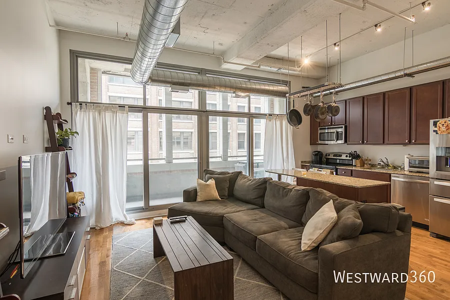 Condo quality 2bed available 9/1 — Photo 2