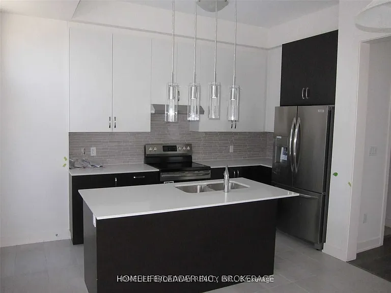 2 Benoit St — Photo 6