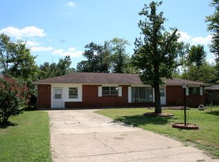 828 Oakhill Rd, Poplar Bluff, MO 63901