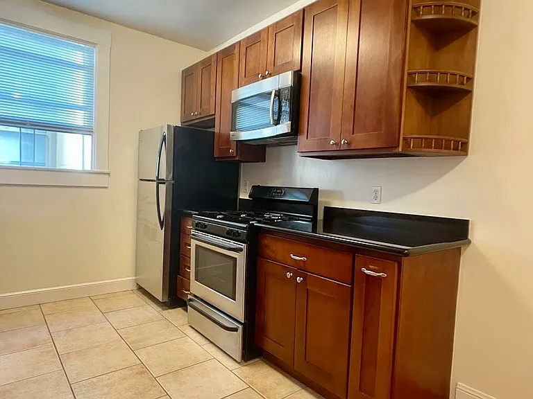 1671 Lombard St #7 — Photo 3