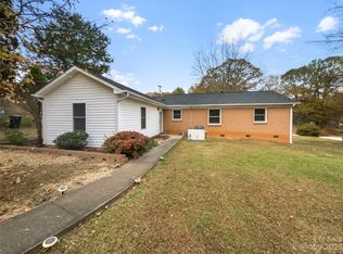 126 Valleydale Dr, Gastonia, NC 28056