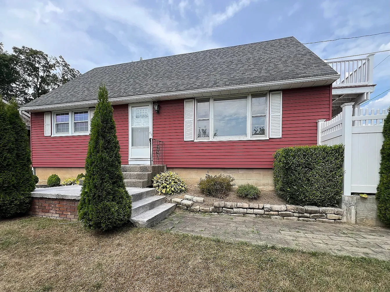 4 bed, 1700 sqft, $3,000 — Photo 2