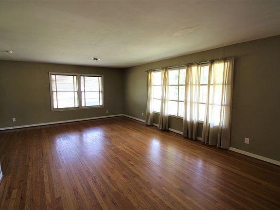 5th image of 600 Fairview Ave